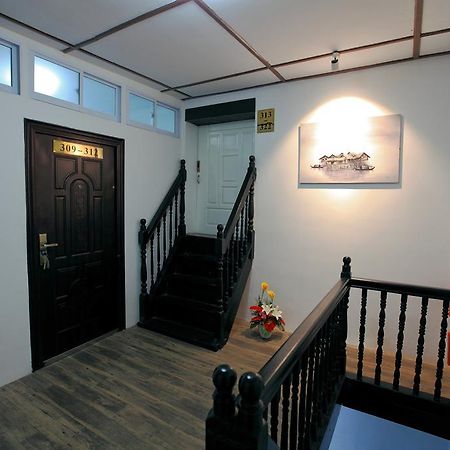 Four Rivers Youth Hostel Yangon Extérieur photo