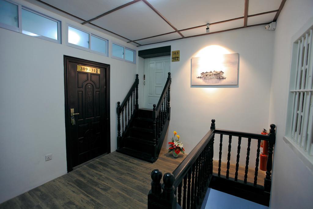 Four Rivers Youth Hostel Yangon Extérieur photo