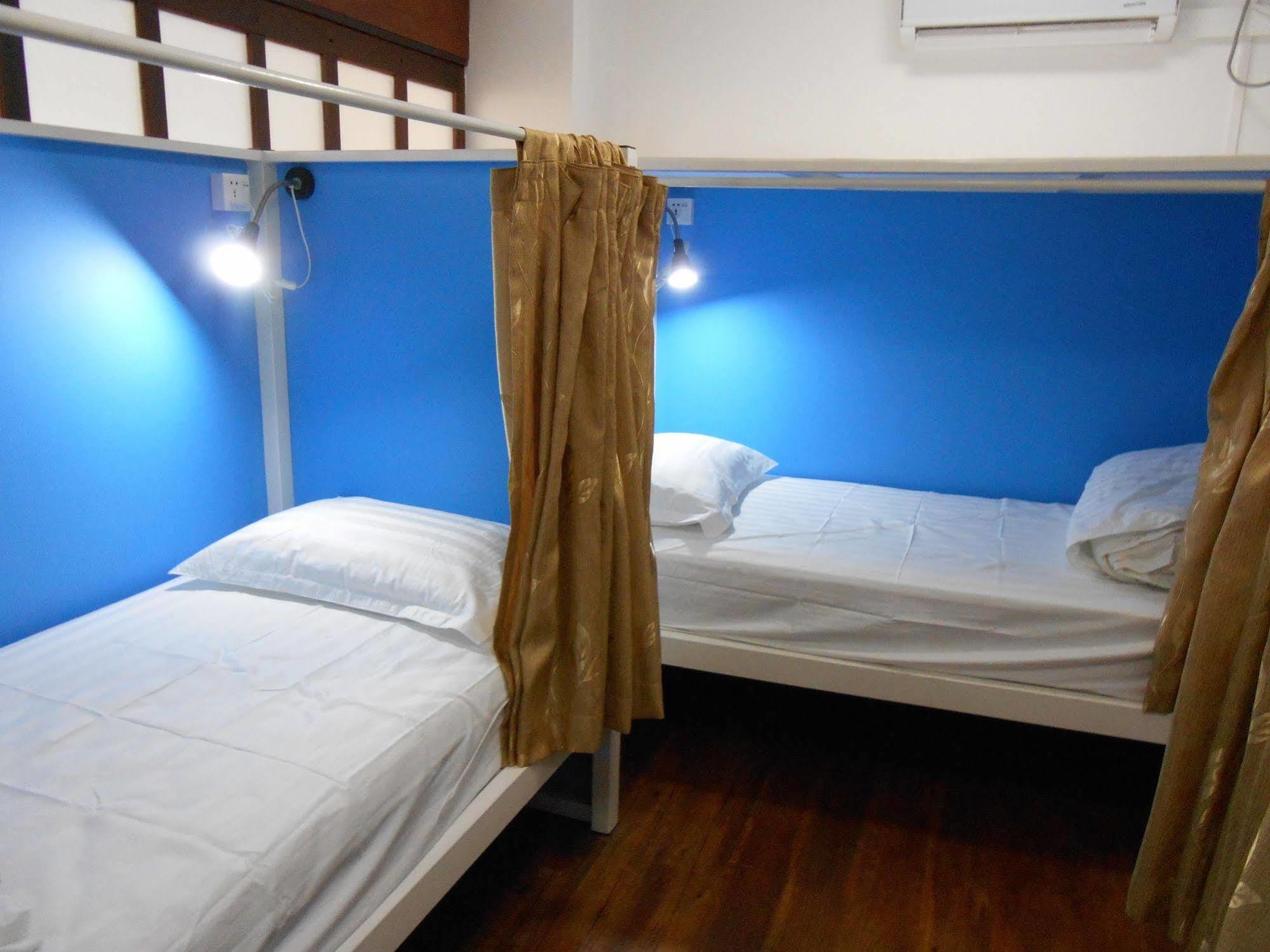 Four Rivers Youth Hostel Yangon Extérieur photo